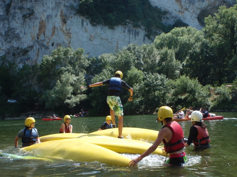 Village Camps International Summer Camp Ard&egrave;che, France 2019-07-26 https://www.villagecamps.com/journals_admin/images/19-25-Kayak run.jpg